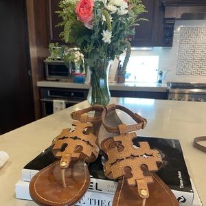 Adorable Tory Burch sandals.